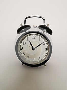 SettingÃ¢â¬â¹ anÃ¢â¬â¹ alarmÃ¢â¬â¹ withÃ¢â¬â¹ theÃ¢â¬â¹ clockÃ¢â¬â¹ isÃ¢â¬â¹ usefulÃ¢â¬â¹ toÃ¢â¬â¹ helpÃ¢â¬â¹ maintainÃ¢â¬â¹ aÃ¢â¬â¹ sleepÃ¢â¬â¹